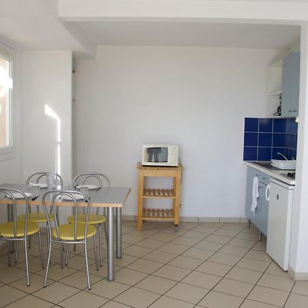 Ulvf Les Romarins Aparthotel Fleury  Exterior photo